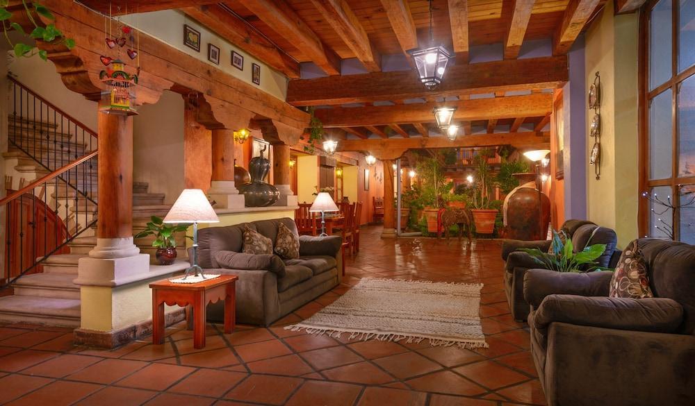 普韦布洛魔幻酒店 Pátzcuaro 外观 照片